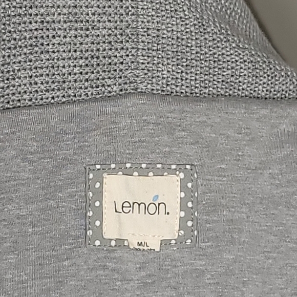 🎉Sale🎉 Lemon Brand Robe - Picture 9 of 12